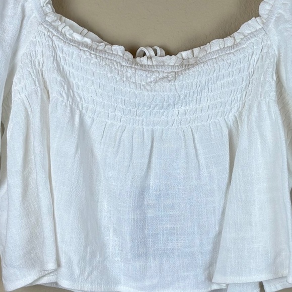 NWT Le Lis Collection Ivory Off the Shoulder Puff Sleeve Smocking Crop Top - Picture 7 of 12